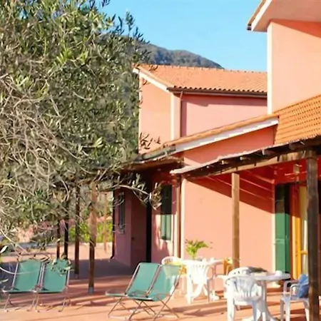 伊巴玛拉科娜酒店 4*