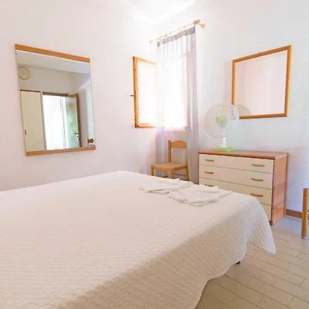 Elbamar Prázdninový areál 4*