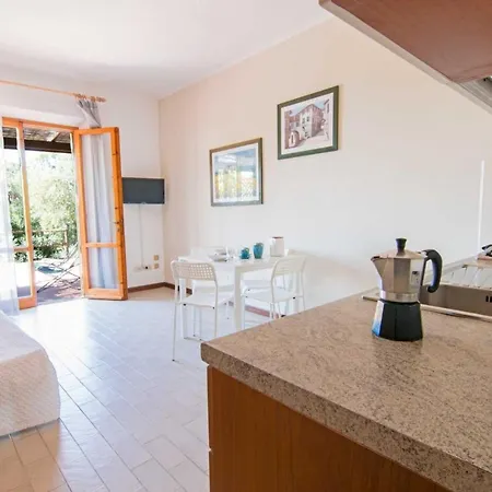 Elbamar Prázdninový areál Lacona